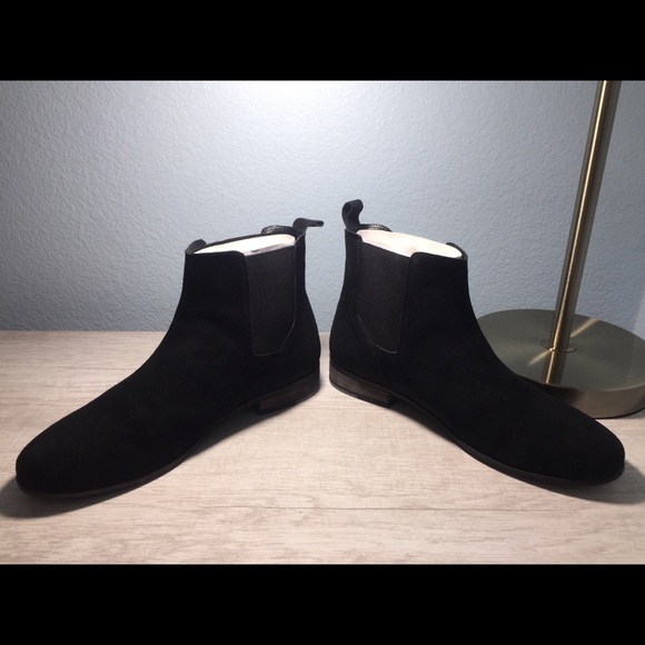 Men’s Chelsea boots - Picture 2 of 3